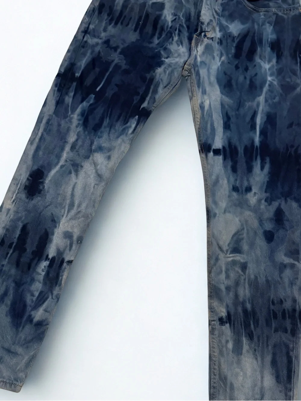 Levi's 512 Men's Blue Tie-Dye Slim Straight Jeans - Picture 3 of 7
